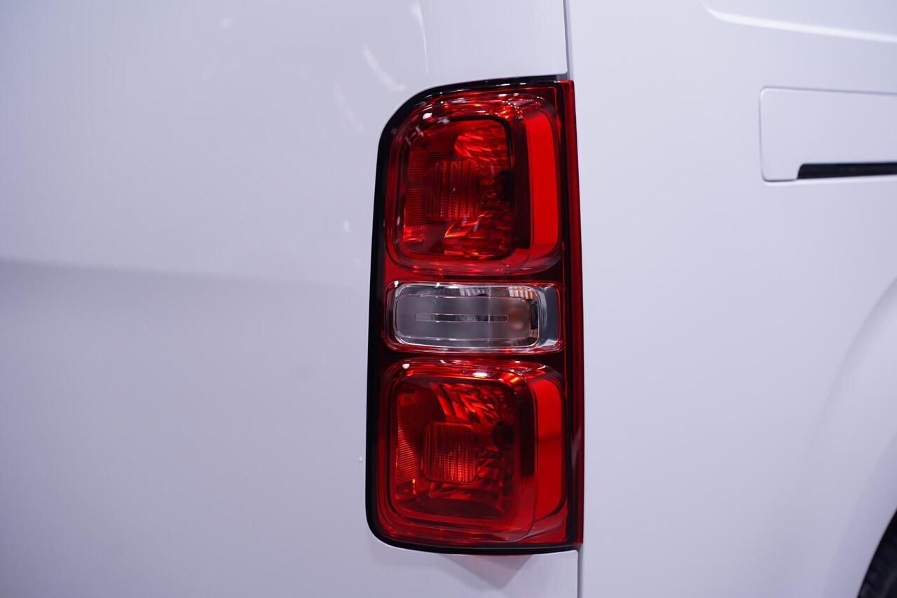 Opel VIVARO 120 pk L3H1 Dubbel Cabine 6-Zits, Navi, BPM vrij Airco, Cruise Control, Laadruimte Pakket, Nwe Model, PDC achter