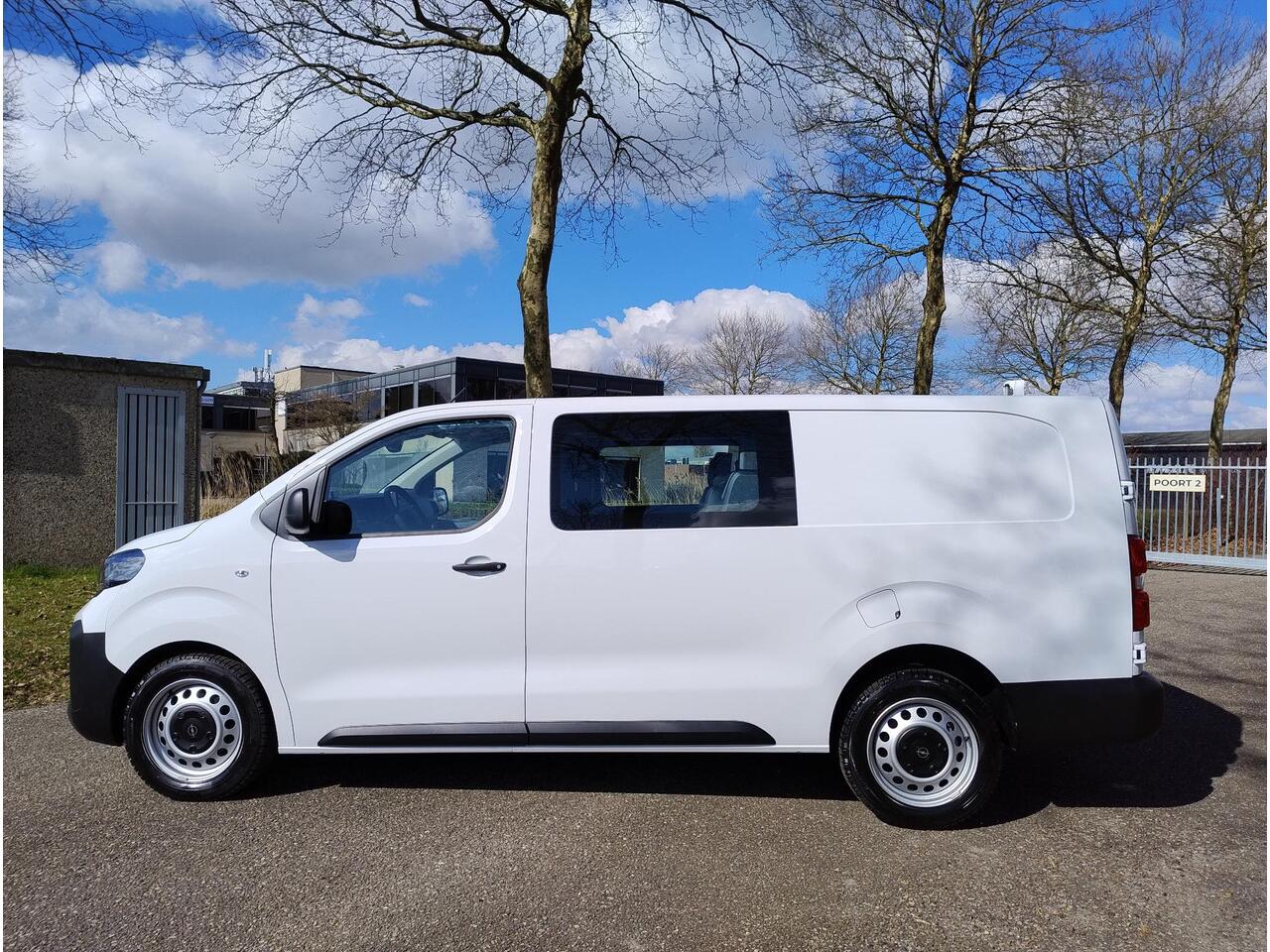 Opel VIVARO L3 DC 1.5 BlueHDI 120pk | BPM vrij | Dubbele Cabine | 6-zits | Houten afwerking laadruimte | Multimedia | NAVI | Apple Carplay | Android Auto | Parkeersensoren achter | Multifunctioneel stuurwiel | Elektrisch inklapbare spiegels | Bestuurdersstoel comfor
