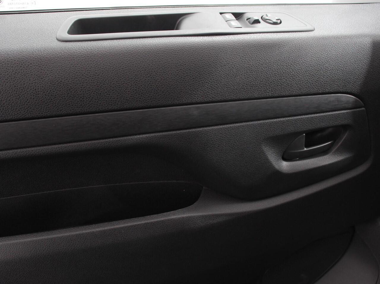 Opel VIVARO 2.0 BlueHDi 180 S&S L3 Automaat Apple Carplay / Android Auto imperiaal Parkeersensoren V+A Trekhaak Camera Navigatie Cruise Control LED koplampen houten afwerking laadruimte