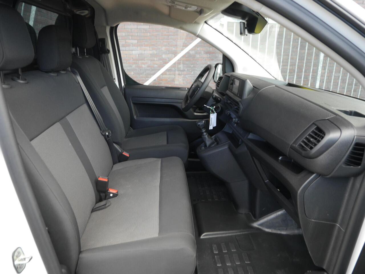 Opel VIVARO 2.0 Diesel 145 L3 | Lage km.stand | 3 Zits Parkeersensoren achter | Regensensor | Achterdeuren met ramen | Airco | Digtitaal instrumentenpaneel | Trekhaakvoorbereiding