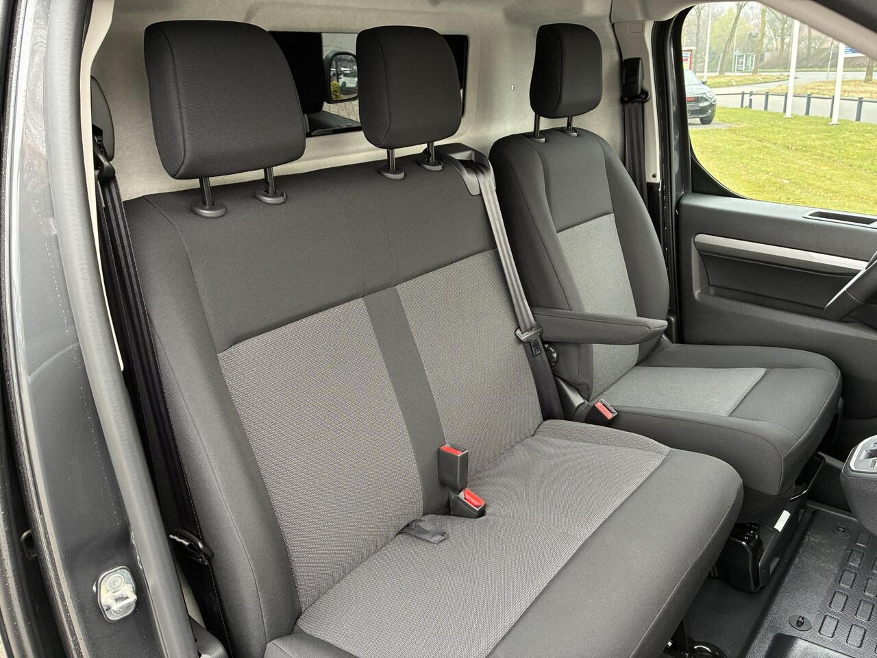 Opel VIVARO Electric L3 75 kWh/136Pk Automaat | Climate control | Navigatie | Camera | Cruise control | 3-Persoons | Laadruimte betimmering | 17" LM-Velgen