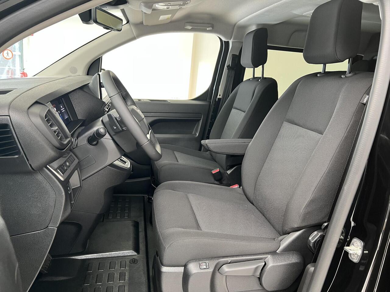 Opel VIVARO Electric 75 kWh | Dubbele cabine | 0% rente | 8 jaar garantie | Dynamic Comfort NAV pakket | Winterpakket | Exterieur Pakket | 2x schuifdeur | Lichtmetalen velgen | rijklaarprijs