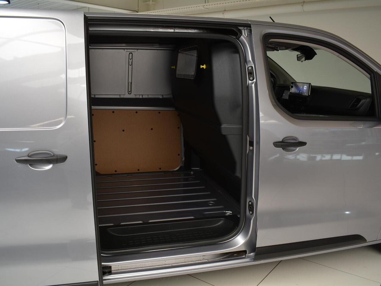 Opel VIVARO Electric L2 75 kWh | 0% Rente | 8 jaar garantie | Surround View Pakket | Comfort scheidingswand | Dodehoek detectie | 3 zitplaatsen | rijklaarprijs