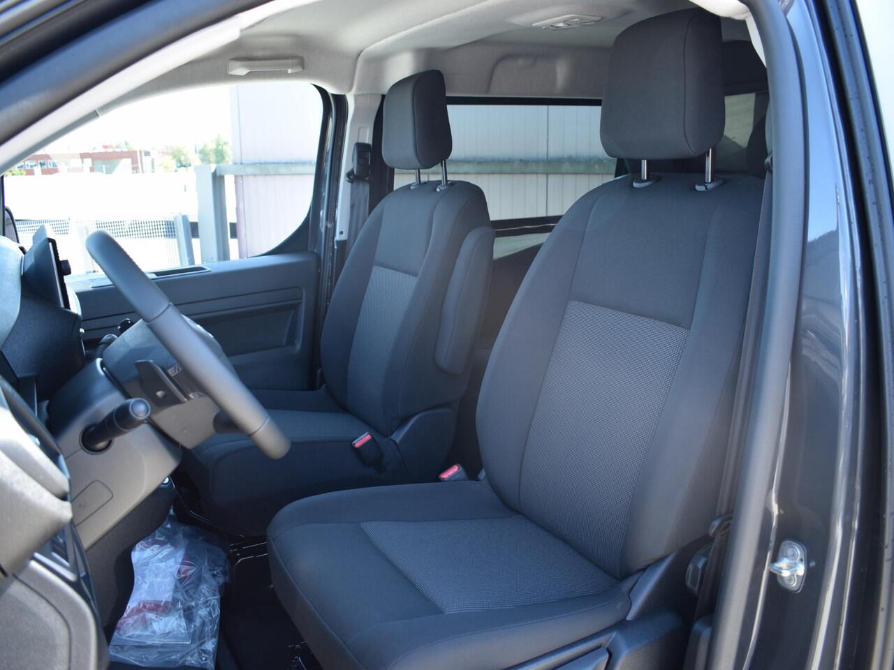 Opel VIVARO Electric 75 kWh Dubbele Cabine | 8 jaar garantie | 2x schuifdeur | Dynamic Comfort NAV Pakket | Comfort Pakket | Exterieur pakket | Winterpakket | Betimmering | LM velgen | Rijklaarprijs