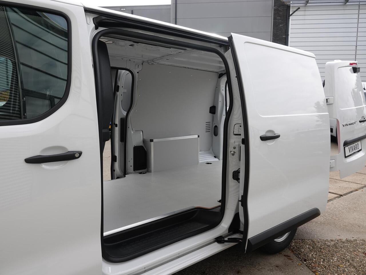 Opel VIVARO Electric L3 75 kWh | 2x schuifdeur | 8 jaar garantie | Dynamic NAV pakket | Apple Carplay | rondom zicht camera's | dodehoek detectie | parkeersensoren voor & achter | Comfort scheidingswand | rijklaarprijs