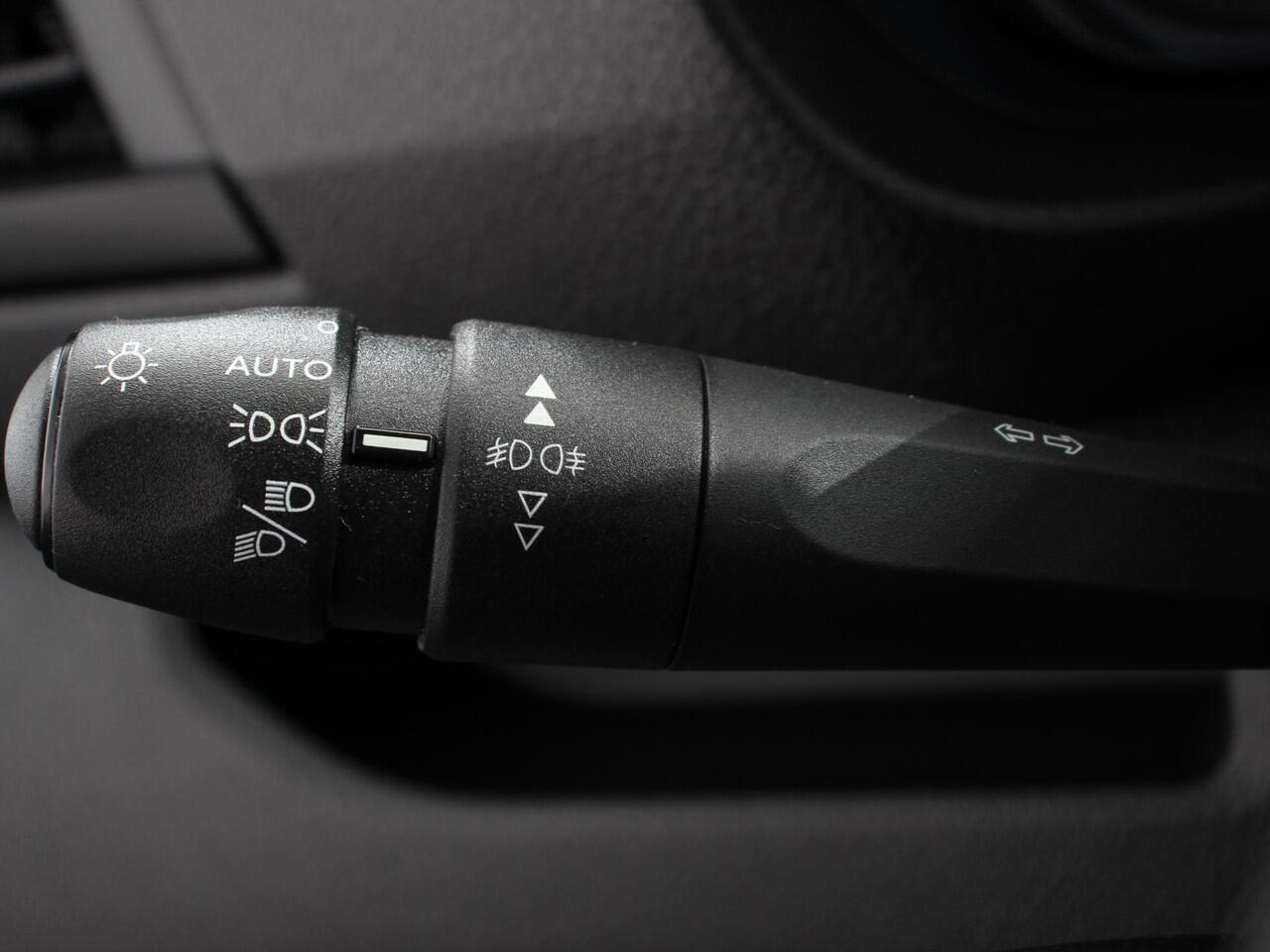 Opel VIVARO Electric L2 75 kWh Connect pack | 3p | Navigatie | Apple Carplay/Android Auto | Dab | Cruise control | Camera | Parkeer sensoren | Digitaal dashboard | Automatische Airco