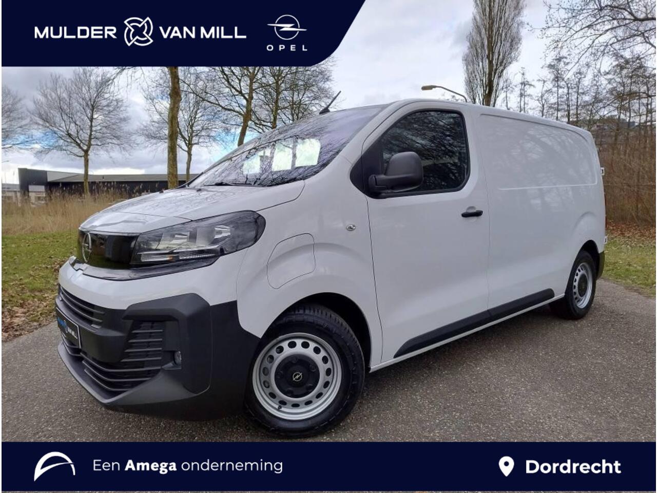 Opel VIVARO Electric L2 75 kWh 136pk | ACTIE! | 8 jaar garantie | 0% financial lease | Multimedia | Apple Carplay | Android Auto | Achteruitrijcamera | Parkeersensoren voor en achter | Digitale cockpit | Stuurwielbediening | Tussenwand comfort met raam | Bestuurderss