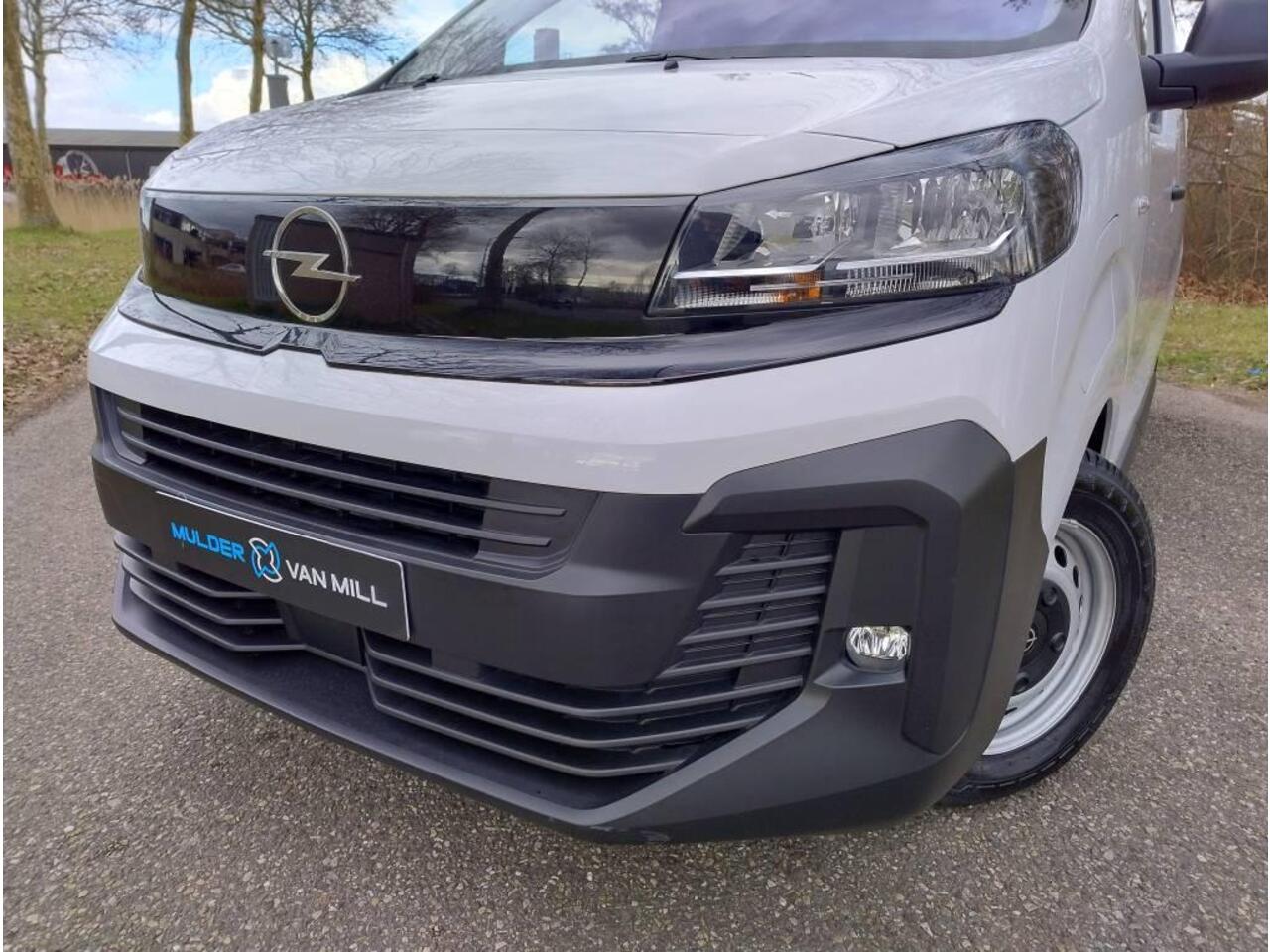 Opel VIVARO Electric L2 75 kWh 136pk | ACTIE! | 8 jaar garantie | 0% financial lease | Multimedia | Apple Carplay | Android Auto | Achteruitrijcamera | Parkeersensoren voor en achter | Digitale cockpit | Stuurwielbediening | Tussenwand comfort met raam | Bestuurderss