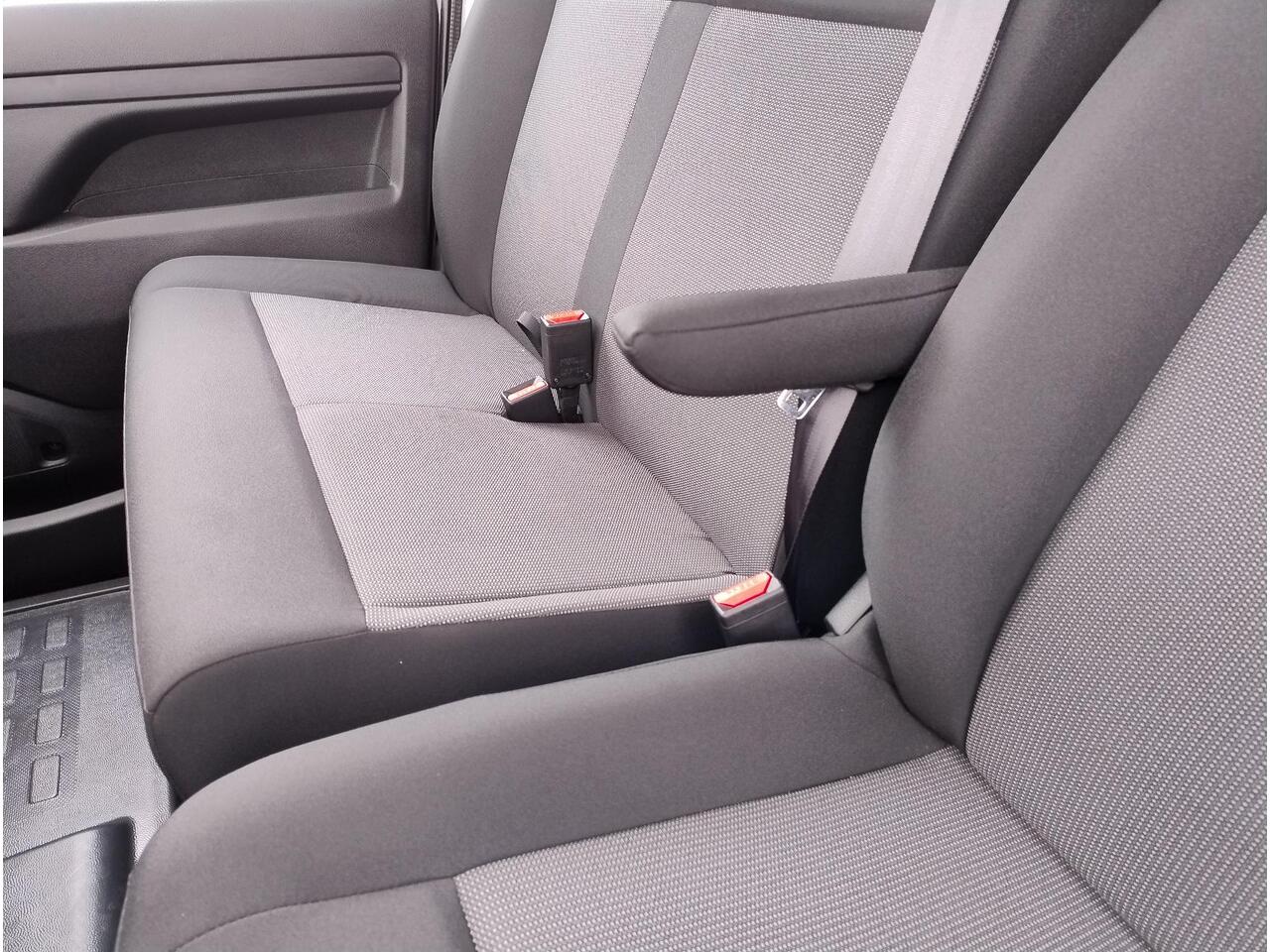 Opel VIVARO Electric L2 75 kWh 136pk | 8 jaar garantie | 0% financial lease | Multimedia | Apple Carplay | Android Auto | Achteruitrijcamera | Parkeersensoren voor en achter | Digital cockpit | Stuurwielbediening | Scheidingswand comfort | Bestuurdersstoel comfort | 