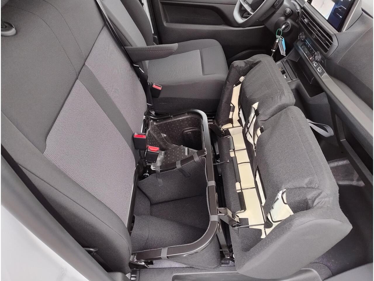 Opel VIVARO Electric L2 75 kWh 136pk | ACTIE! | 8 jaar garantie | 0% financial lease | Multimedia | Apple Carplay | Android Auto | Achteruitrijcamera | Parkeersensoren voor en achter | Digital cockpit | Stuurwielbediening | Scheidingswand comfort | Bestuurdersstoel c