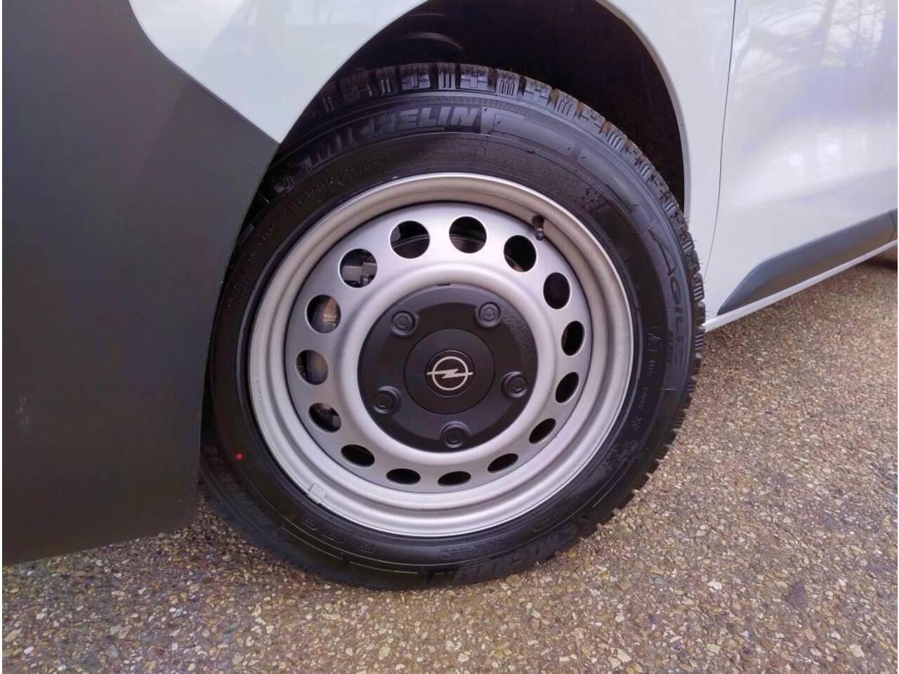 Opel VIVARO Electric L3 75 kWh 136pk | ACTIE! | 8 jaar garantie | 0% financial lease | Multimedia | Apple Carplay | Android Auto | Achteruitrijcamera | Parkeersensoren voor en achter | Digitale cockpit | Stuurwielbediening | Tussenwand comfort met raam | Bestuurderss