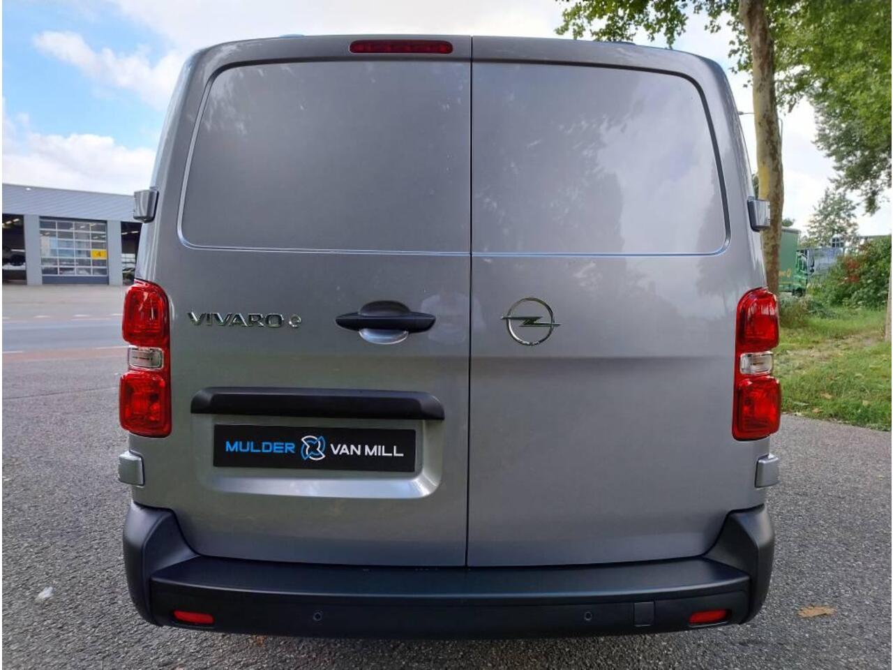 Opel VIVARO Electric L3 75 kWh 136pk | 8 jaar garantie | 0% financial lease | Multimedia | Apple Carplay | Android Auto | Achteruitrijcamera | Parkeersensoren voor en achter | Digitale cockpit | Stuurwielbediening | Tussenwand comfort met raam | Bestuurdersstoel comf