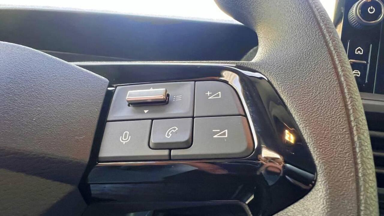 Opel VIVARO Electric L3 75 kWh 136pk | 8 jaar garantie | 0% financial lease | Multimedia | Apple Carplay | Android Auto | Achteruitrijcamera | Parkeersensoren voor en achter | Digitale cockpit | Stuurwielbediening | Tussenwand comfort met raam | Bestuurdersstoel comf