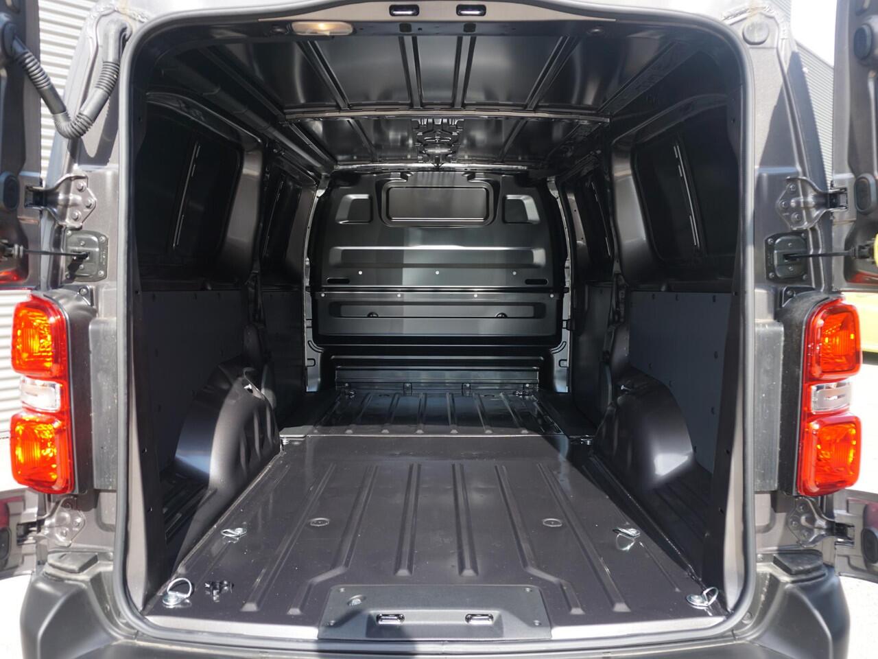 Opel VIVARO Electric L3 75 kWh | tot 8 jaar garantie | navigatie incl. Apple Carplay | airco | parkeersensoren | e-Call pakket | 3-zitplaatsen | rijklaarprijs