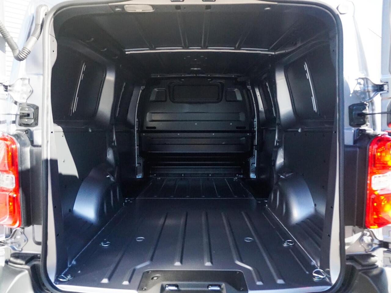 Opel VIVARO Electric L3 75 kWh | tot 8 jaar garantie | navigatie incl. Apple Carplay | airco | parkeersensoren | e-Call pakket | Comfort stoelen | rijklaarprijs