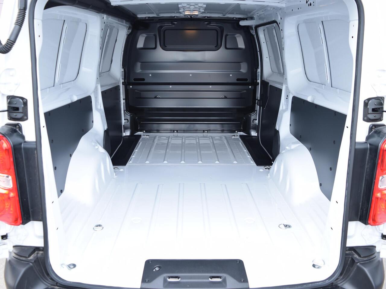 Opel VIVARO Electric L3 75 kWh | tot 8 jaar garantie | navigatie incl. Apple Carplay | airco | parkeersensoren | e-Call pakket | Comfort stoelen | rijklaarprijs