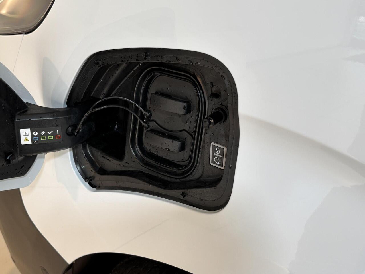 Opel VIVARO Electric L3 75 kWh | tot 8 jaar garantie | Surround View Pakket | Dodehoek detectie | Apple Carplay | camera | parkeersensoren voor & achter | Comfort scheidingswand | rijklaarprijs