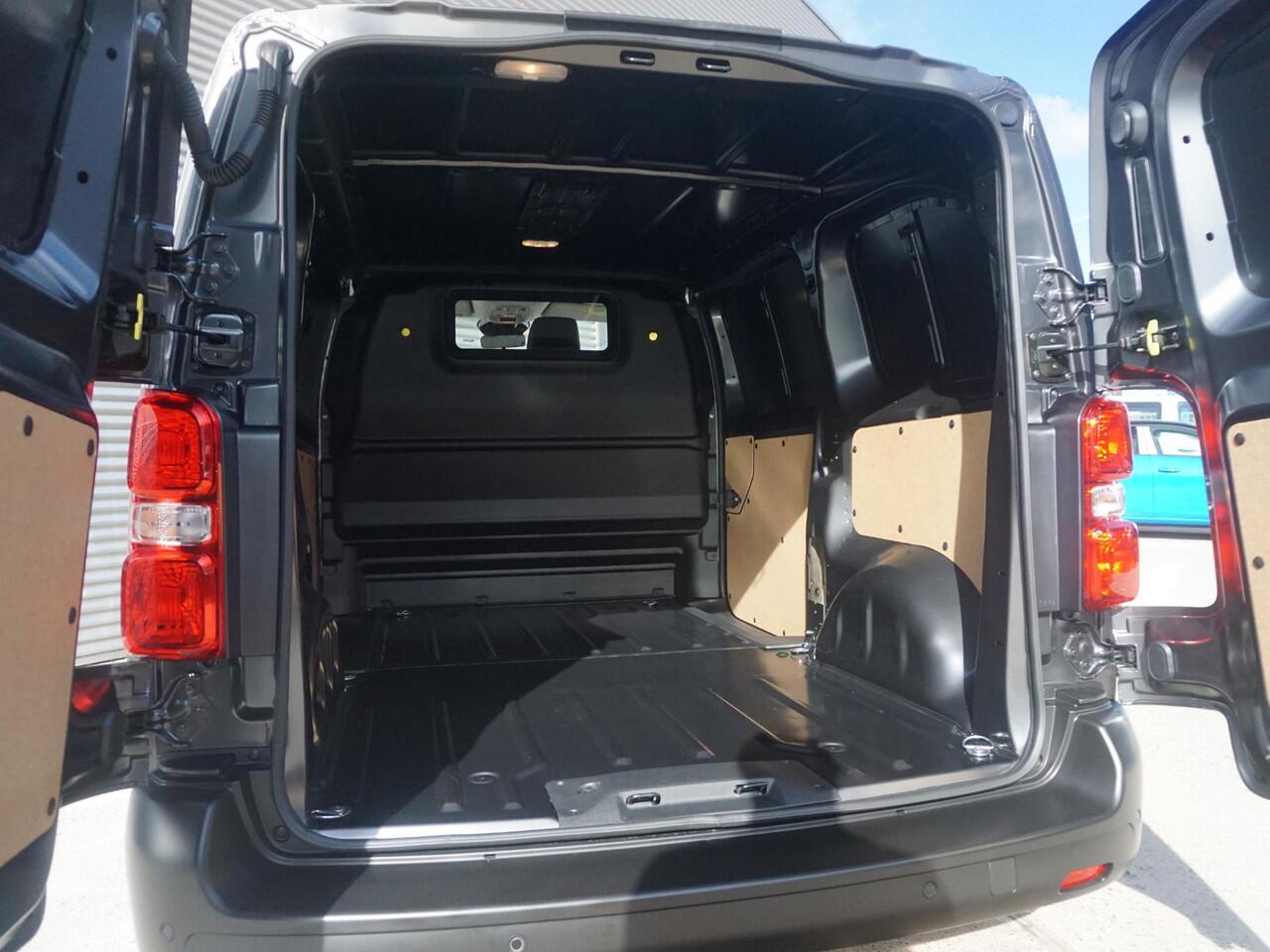 Opel VIVARO Electric L2 75 kWh | Surround View pakket | Apple Carplay | camera | dodehoek detectie | parkeersensoren voor & achter | Comfort tussenschot | rijklaarprijs