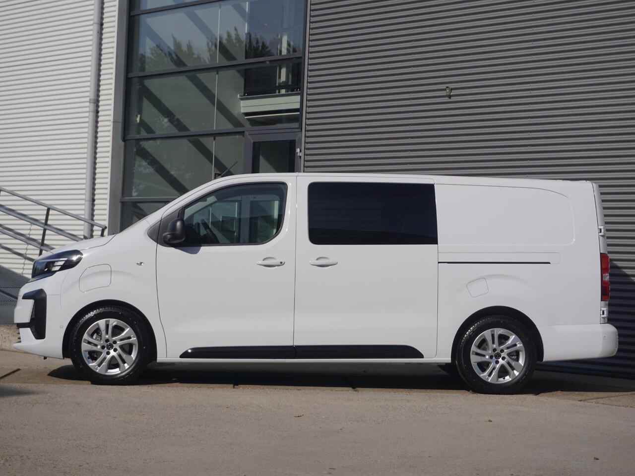 Opel VIVARO Electric 75 kWh Dubbele Cabine | 2x schuifdeur | tot 8 jaar garantie | Dynamic Surround View Pakket | Exterieur pakket | Comfort Pakket | Winterpakket | Apple Carplay | rondom zicht camera's | LM velgen | Dodehoek detectie | parkeersensoren voor & achter 