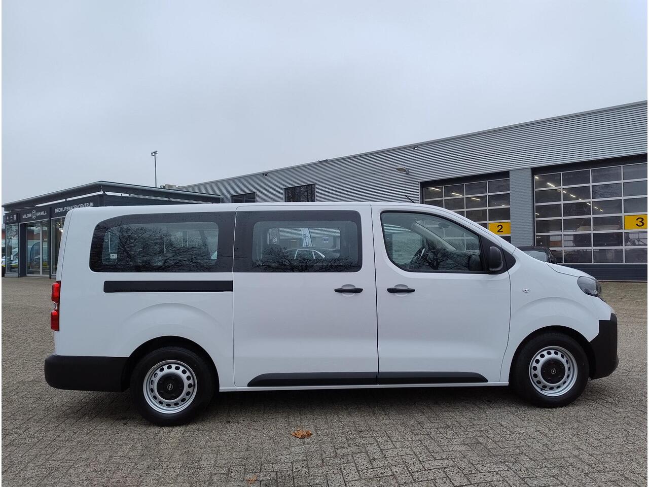 Opel VIVARO Combi Electric L3 75 kWh | 9-persoons | van ¤60.414 voor ¤46.443 incl. BTW | TAXI ombouw mogelijk