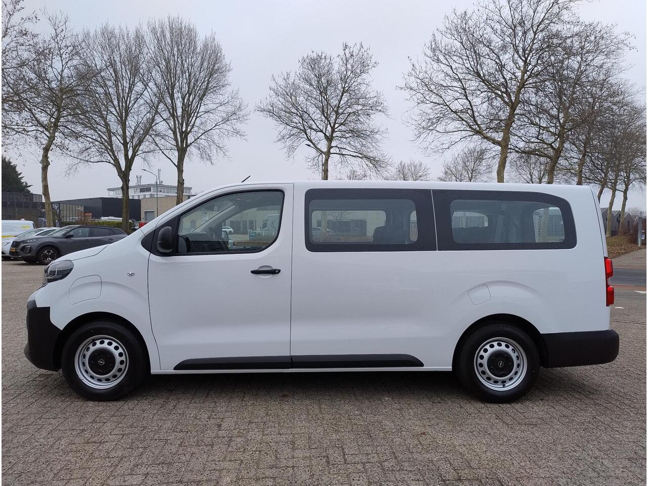 Opel VIVARO Combi Electric L3 75 kWh | 9-persoons | van ¤60.414 voor ¤46.443 incl. BTW | TAXI ombouw mogelijk