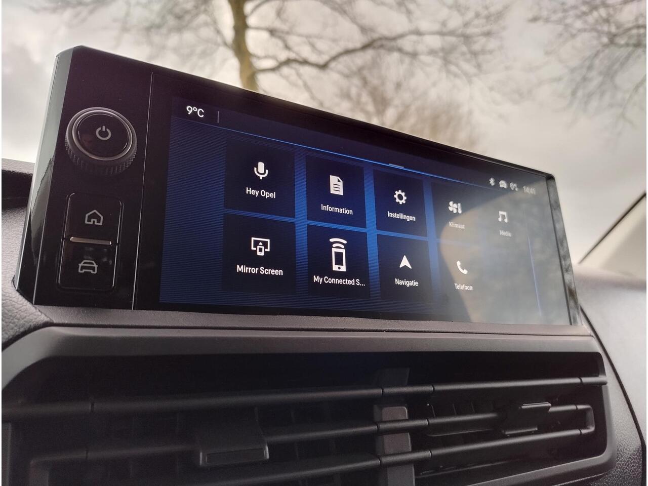 Opel VIVARO Electric L2 75 kWh 136pk | 8 jaar garantie | 0% financial lease | Multimedia | Apple Carplay | Android Auto | Achteruitrijcamera | Parkeersensoren achter | Digital cockpit | Stuurwielbediening | Bestuurdersstoel comfort | Bank voorpassagiers | van ¤45.981