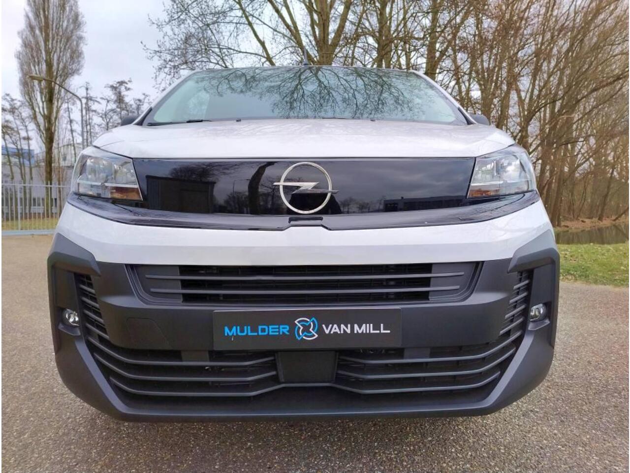 Opel VIVARO Electric L3 75 kWh 136pk | 8 jaar garantie | 0% financial lease | Houten afwerking laadruimte | NAVI | Multimedia | Apple Carplay | Android Auto | Achteruitrijcamera | Parkeersensoren voor en achter | Dode hoek detectie | Digitale cockpit | Stuurwielbedie