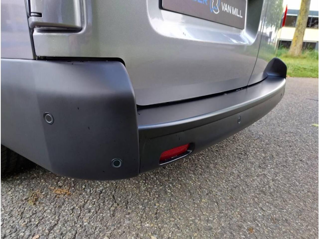 Opel VIVARO Electric L3 75 kWh 136pk | 8 jaar garantie | 0% financial lease | Multimedia | Apple Carplay | Android Auto | Achteruitrijcamera | Parkeersensoren achter | Ditale cockpit | Stuurwielbediening | Bestuurdersstoel comfort | Bank voorpassagiers | Tussenwand c