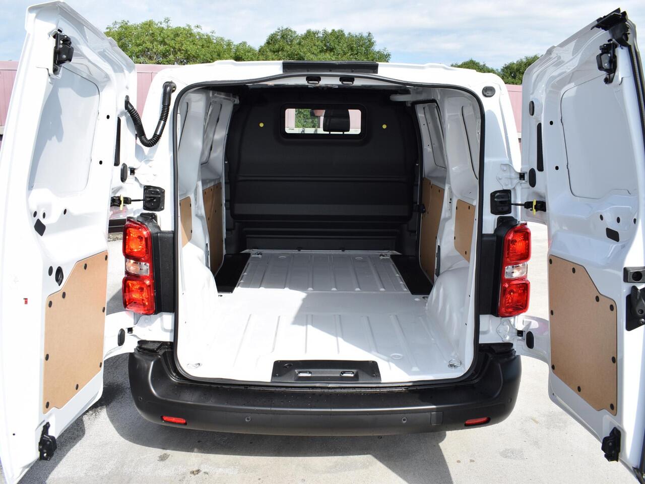 Opel VIVARO Electric L2 75 kWh | 8 jaar garantie | Apple Carplay | camera | dodehoekwaarschuwing | parkeersensoren voor & achter | Comfort tussenschot |