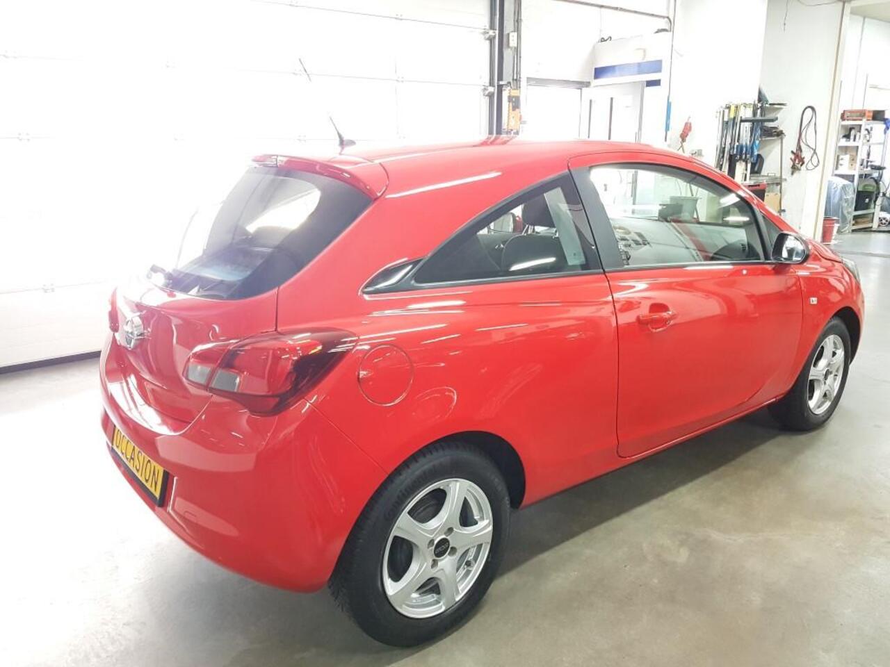 Opel e-Corsa 1200i 16V 3 DEURS AIRCO BRANDWEER ROOD