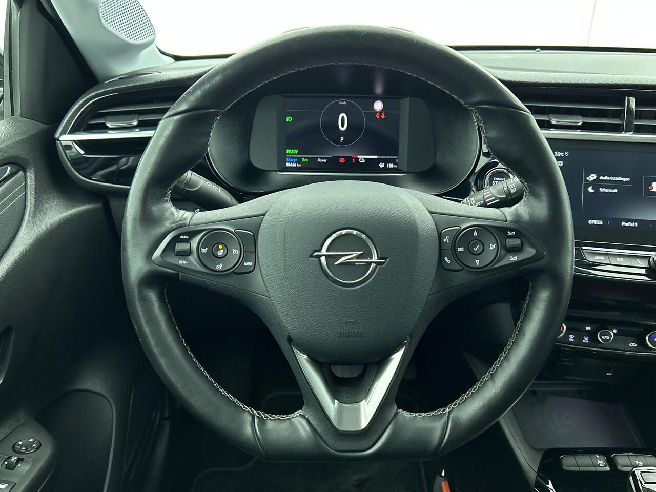 Opel e-Corsa Elegance 50 kWh Navigatie Apple Carplay/Android Auto Camera Parkeersensoren Cruise Control Stoel- en stuurverwarming Climate Control Lichtmetalen velgen