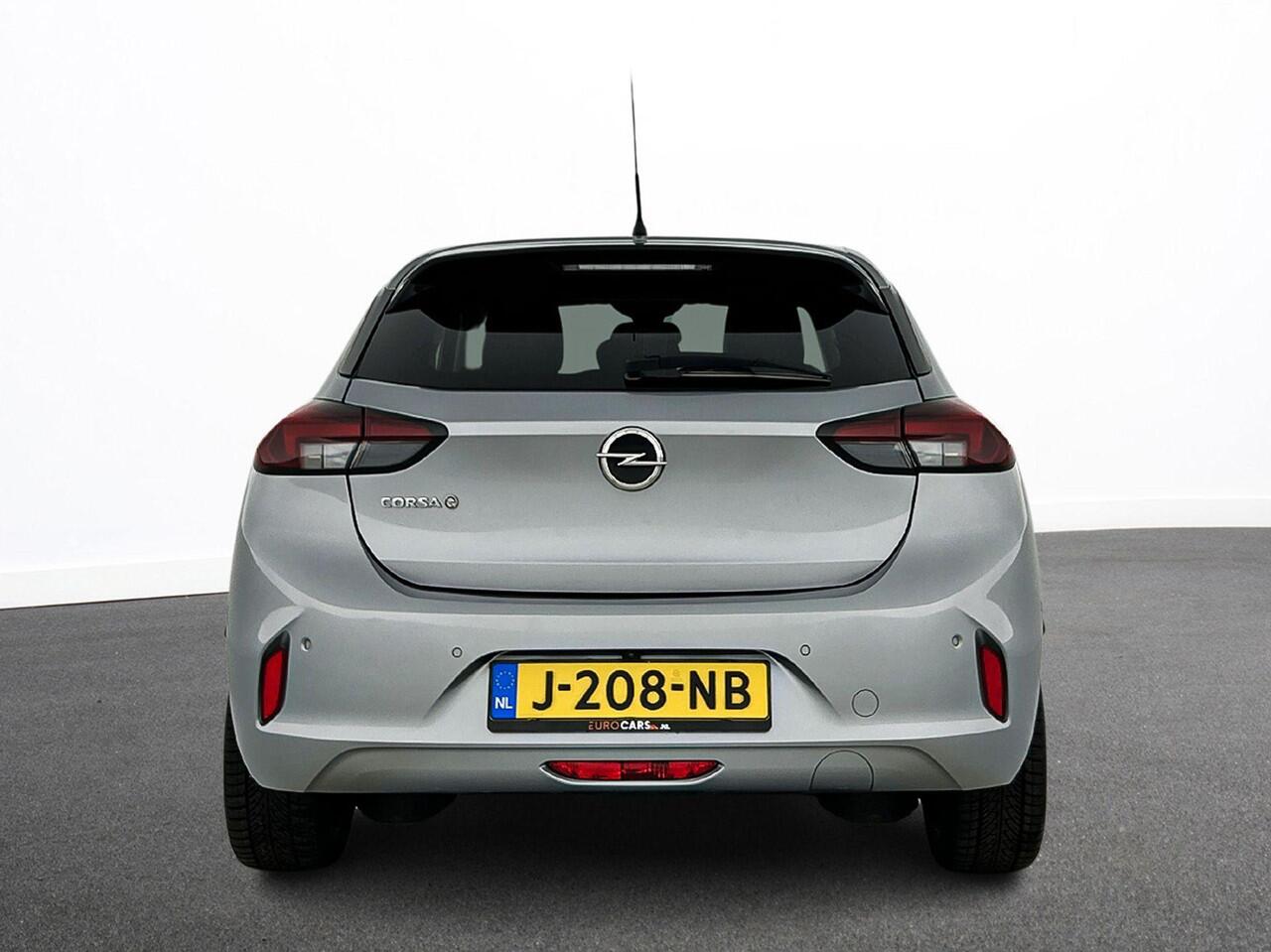 Opel e-Corsa Elegance 50 kWh Navigatie Apple Carplay/Android Auto Camera Parkeersensoren Cruise Control Stoel- en stuurverwarming Climate Control Lichtmetalen velgen