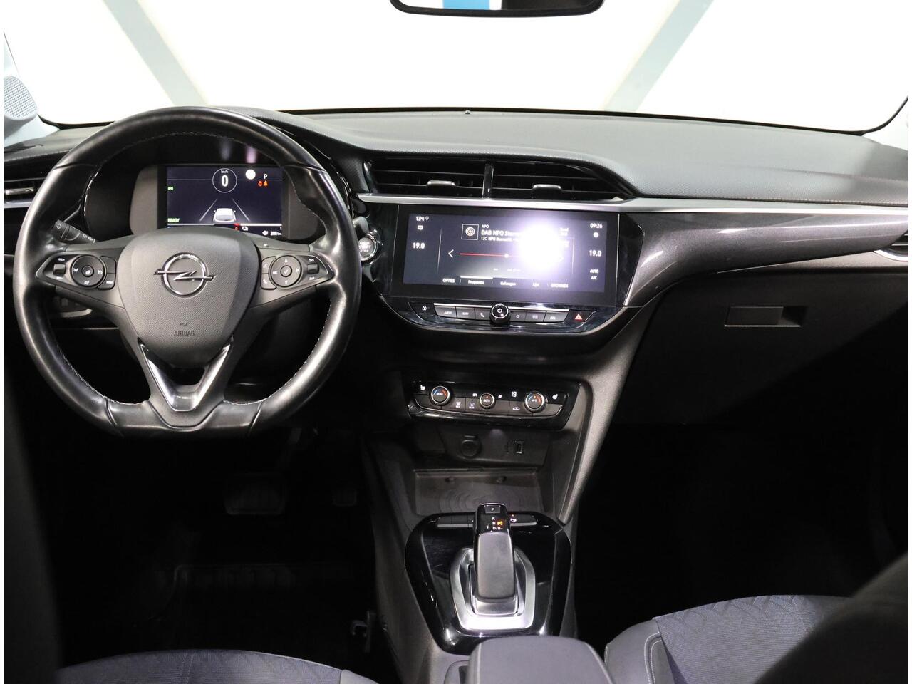 Opel e-Corsa Elegance 50kWh 136PK | 1ste eigenaar | 3 FASE | Winterpakket | 17"LMV | Cruise Control | Climate Control | Parkeersensoren | Keyless | Navigatie | AUTOMAAT | Isofix | Privacy Glass |