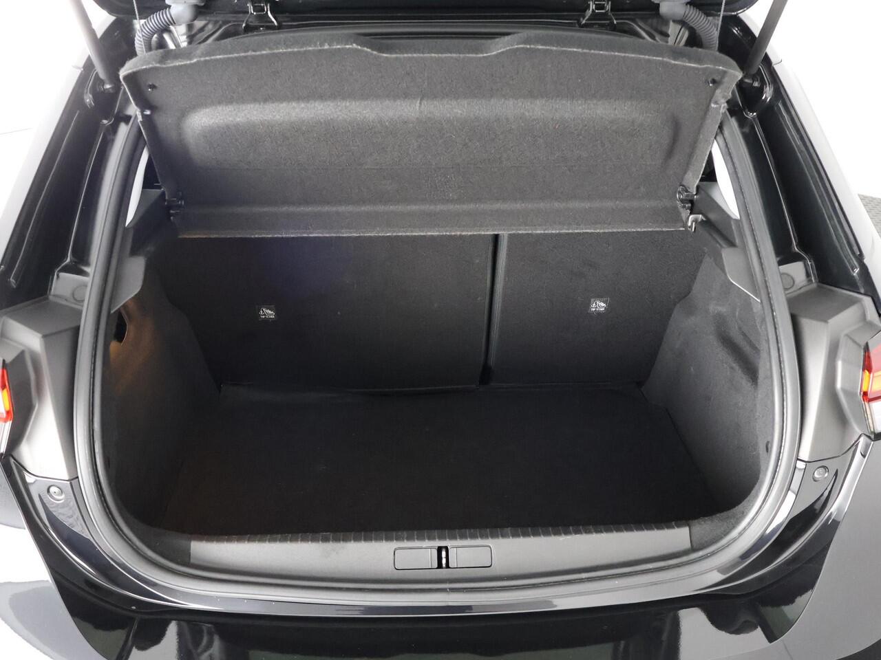 Opel e-Corsa 3 FASE 50kWH ACCU 92 % WLTP TOT 323 . AUTOMAAT . FULL NAVI . APPLE CARPLAY & ANDROID AUTO .