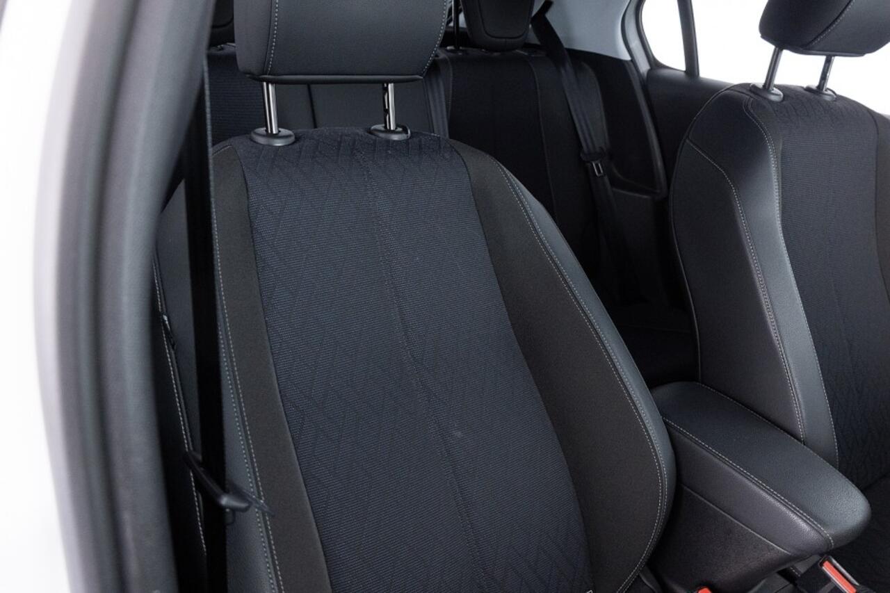 Opel e-Corsa Elegance 50 kWh | Full LED | Half LEDER | KEYLESS | PDC ? 1e Eigenaar