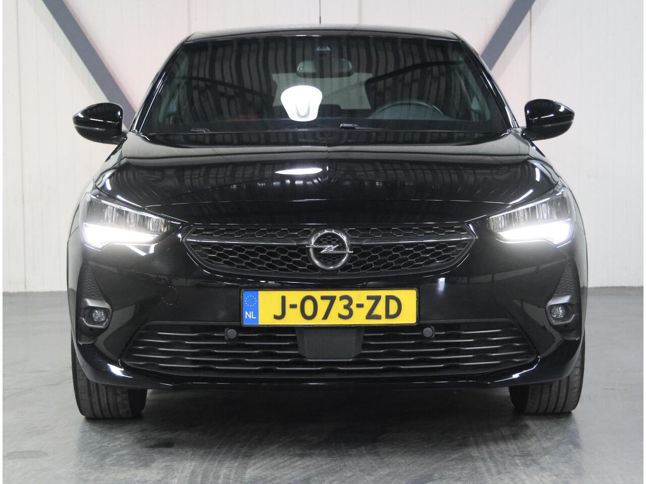 Opel e-Corsa GS Line 50kWh 136PK | 1ste eigenaar | Winterpakket | ACCURAPPORT 93% | Parkeersensoren | Navigatie | AUTOMAAT | AppleCarplay/AndroidAuto | Stoel&Stuur Verwarming | Climate Control | Cruise Control | 10"scherm | Camera | Navigatie | LM velgen | Keyless | 
