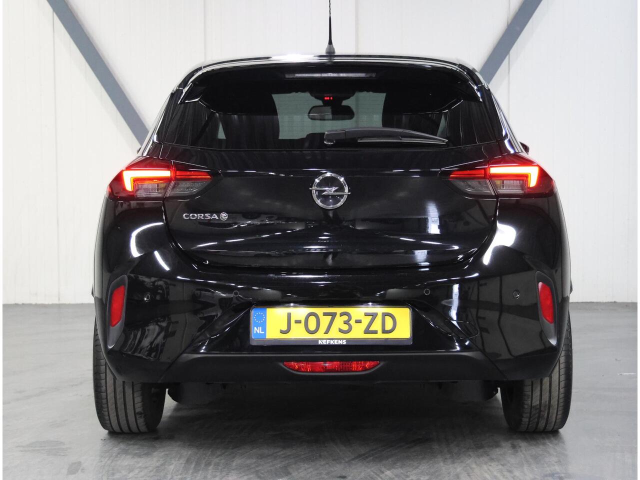 Opel e-Corsa GS Line 50kWh 136PK | 1ste eigenaar | Winterpakket | ACCURAPPORT 93% | Parkeersensoren | Navigatie | AUTOMAAT | AppleCarplay/AndroidAuto | Stoel&Stuur Verwarming | Climate Control | Cruise Control | 10"scherm | Camera | Navigatie | LM velgen | Keyless | 