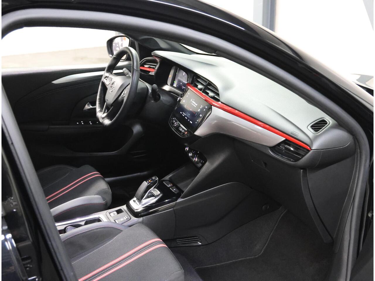 Opel e-Corsa GS Line 50kWh 136PK | 1ste eigenaar | Winterpakket | ACCURAPPORT 93% | Parkeersensoren | Navigatie | AUTOMAAT | AppleCarplay/AndroidAuto | Stoel&Stuur Verwarming | Climate Control | Cruise Control | 10"scherm | Camera | Navigatie | LM velgen | Keyless | 