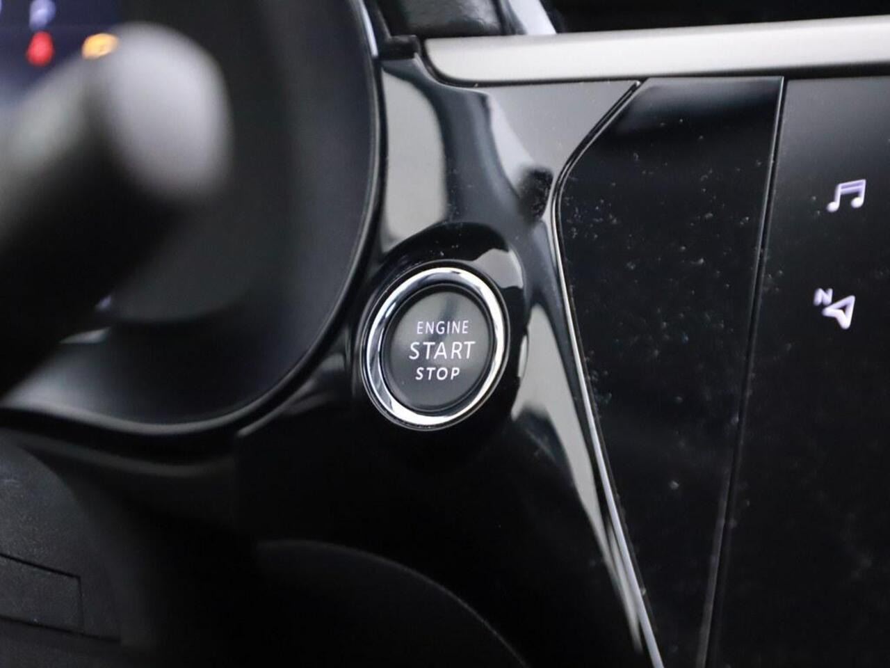 Opel e-Corsa Edition 50 kWh 3 Fase 1e eigenaar Carplay/Ecc /Cruise/Keyless