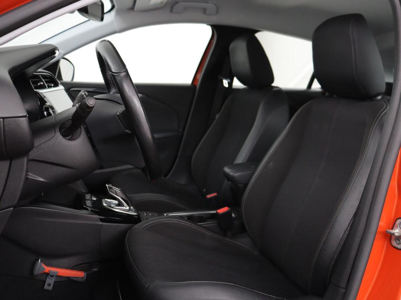 Opel e-Corsa Elegance 50 kWh | SOH 90% | 3 Fase | Stoelverwarming | Camera | Matrix LED | Carplay | Keyless | Navigatie | Climate control | Parkeerhulp | Cruise control | Stuurverwarming