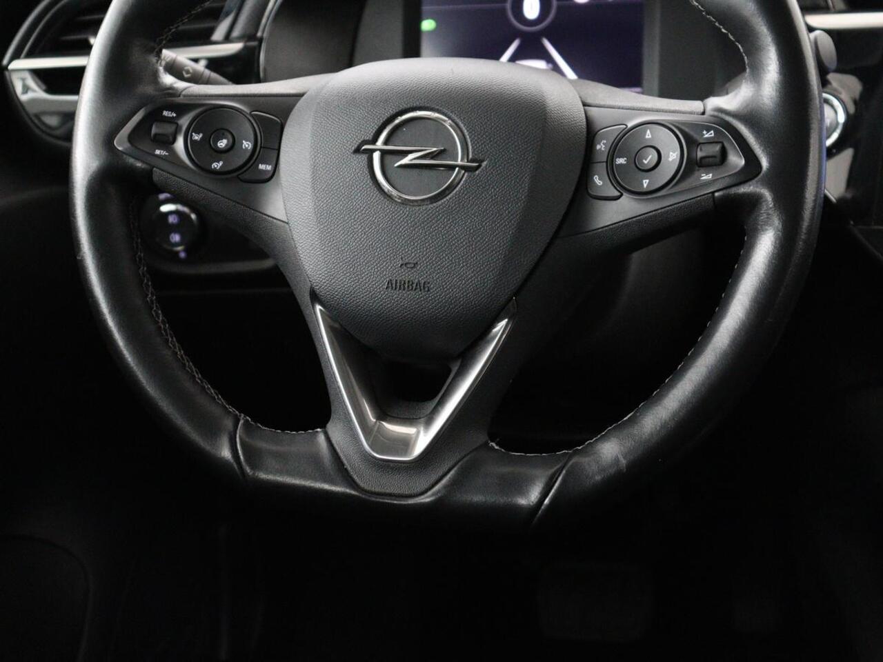 Opel e-Corsa Elegance 50 kWh | SOH 90% | 3 Fase | Stoelverwarming | Camera | Matrix LED | Carplay | Keyless | Navigatie | Climate control | Parkeerhulp | Cruise control | Stuurverwarming