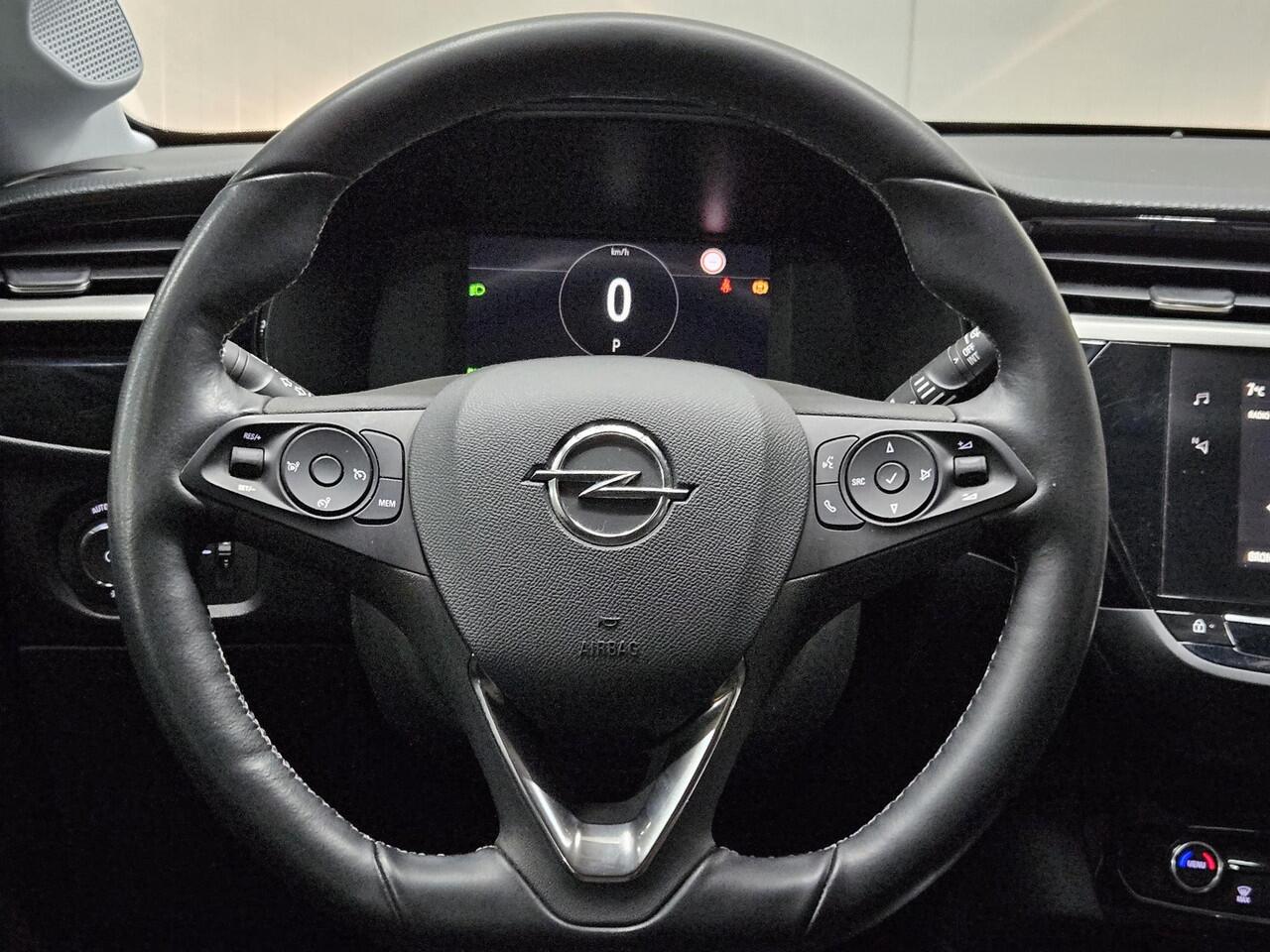 Opel e-Corsa Edition 50 kWh 3 fase | Panoramadak | Trekhaak | Cruise control | Keyless start | Edition+ Pakket | Verkeersbord detectie | Central deurvergrendeling met afstandsbediening |