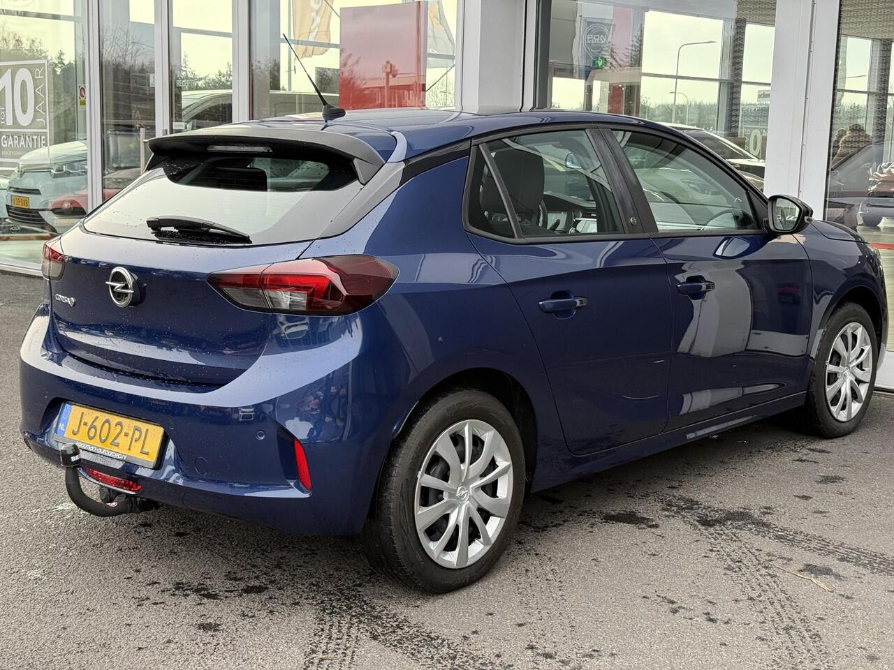 Opel e-Corsa Edition 50 kWh 3 fase | Panoramadak | Trekhaak | Cruise control | Keyless start | Edition+ Pakket | Verkeersbord detectie | Central deurvergrendeling met afstandsbediening |