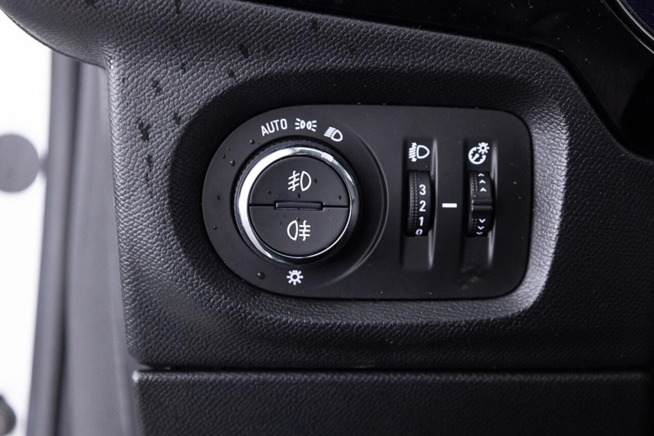 Opel e-Corsa Elegance 50 kWh *SOH 93%* Full LED | Half LEDER | KEYLESS | PDC ? 1e Eigenaar