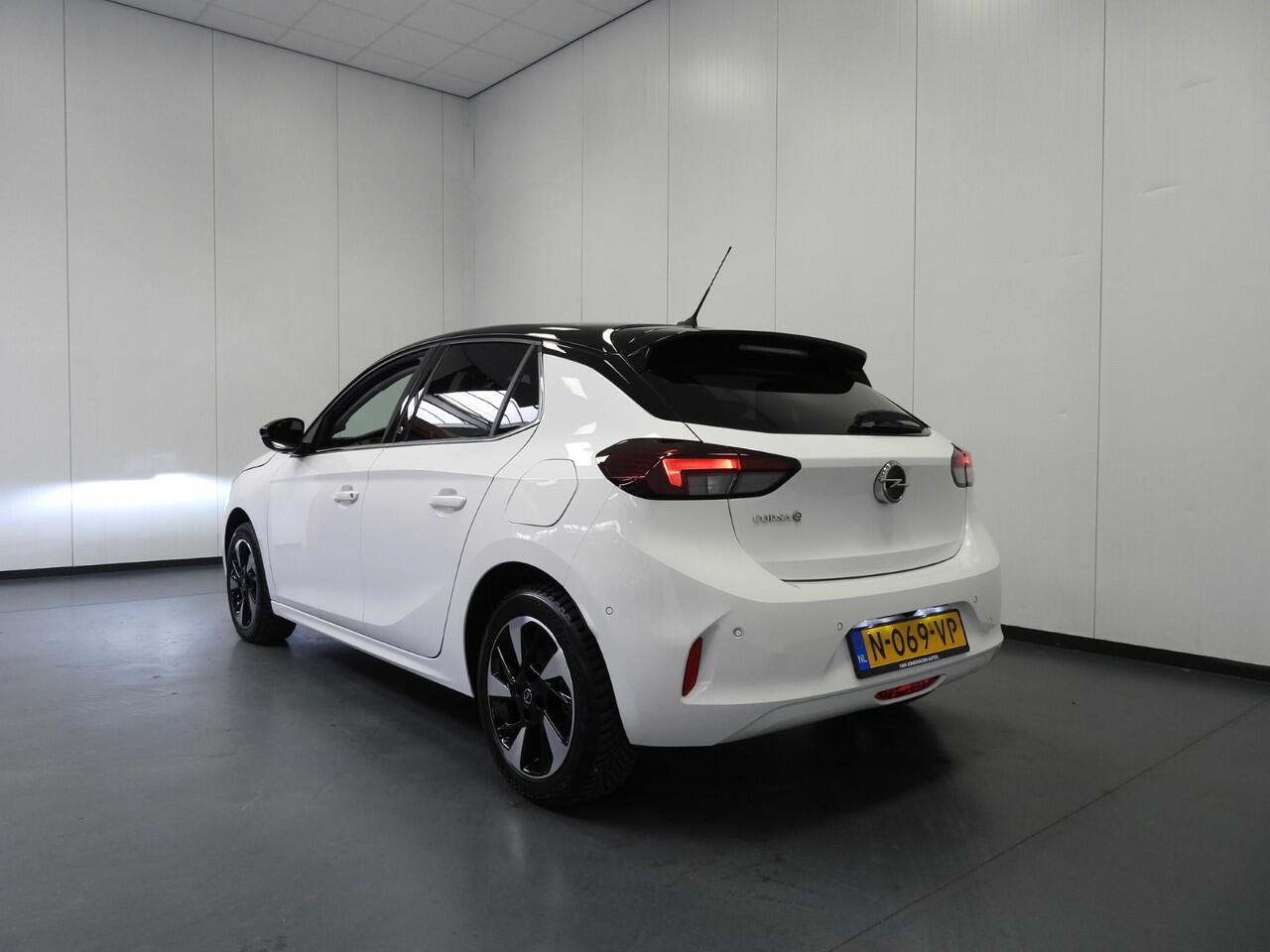 Opel e-Corsa Elegance 50 kWh NAVI/CAMERA/CLIMA/LED/16"LMV!