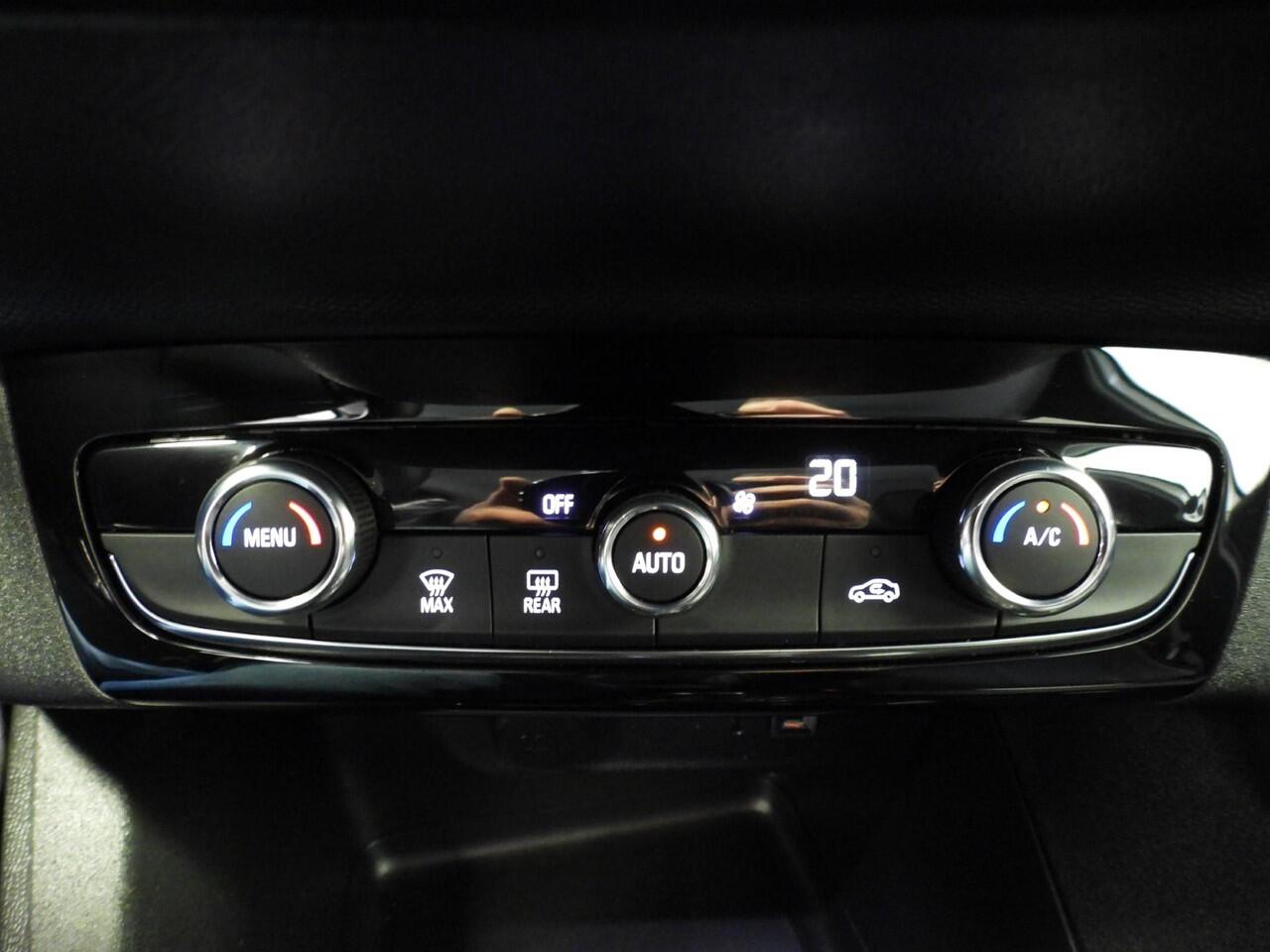 Opel e-Corsa Elegance 50 kWh NAVI/CAMERA/CLIMA/LED/16"LMV!