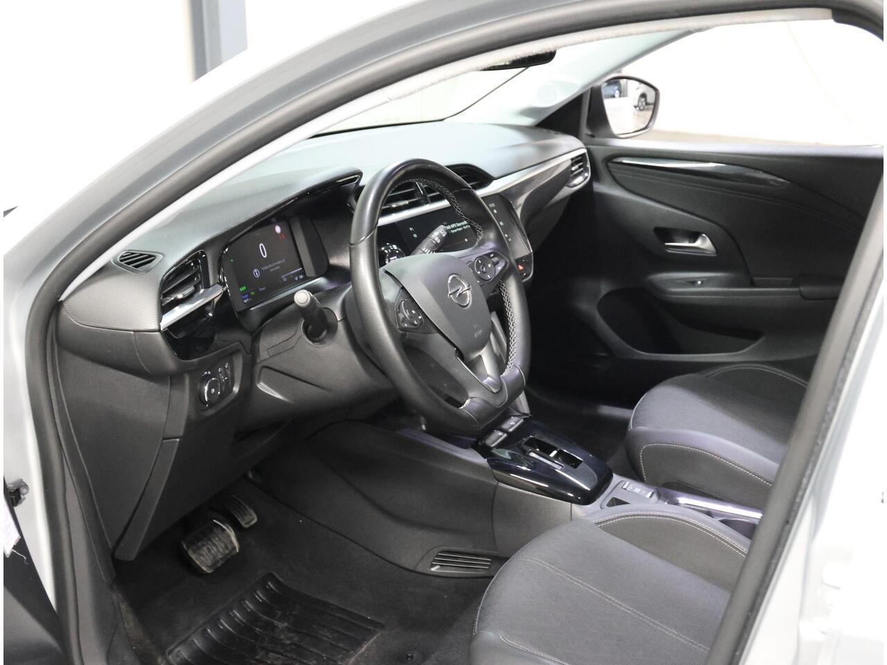 Opel e-Corsa Elegance 50kWh 136PK | 1ste eigenaar | AppleCarPlay/AndroidAuto | ACCURAPPORT 93% | 3 FASE | Armsteun | Camera | Dodehoekdetectie | Keyless | Navigatie | AUTOMAAT | Parkeersensoren | Isofix |