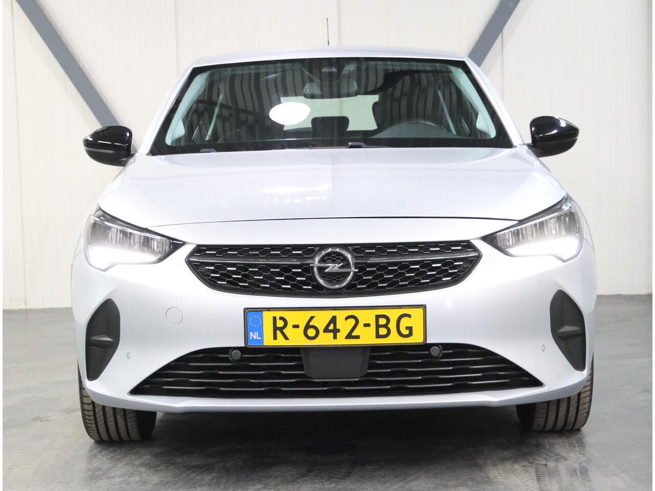 Opel e-Corsa Elegance 50kWh 136PK | 1ste eigenaar | AppleCarPlay/AndroidAuto | ACCURAPPORT 93% | 3 FASE | Armsteun | Camera | Dodehoekdetectie | Keyless | Navigatie | AUTOMAAT | Parkeersensoren | Isofix |