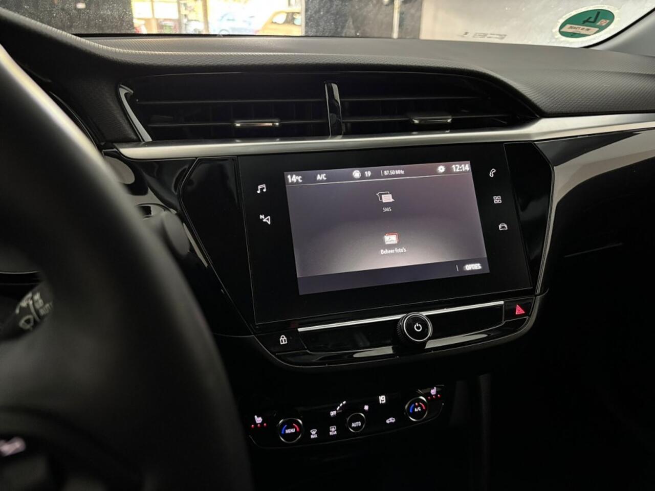 Opel e-Corsa Elegance 50 kWh | Full LED | Half LEDER | KEYLESS