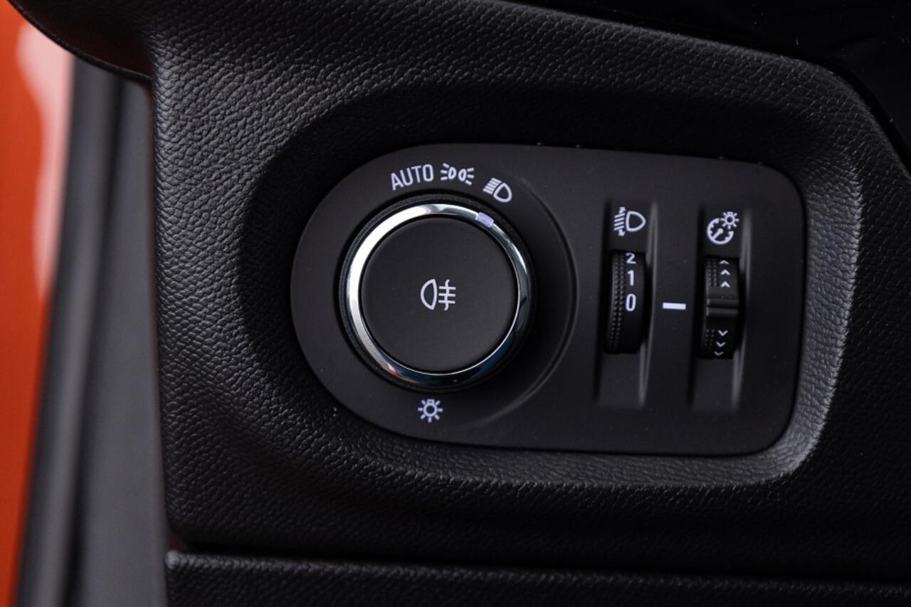 Opel e-Corsa Elegance 50 kWh | Full LED | Half LEDER | KEYLESS